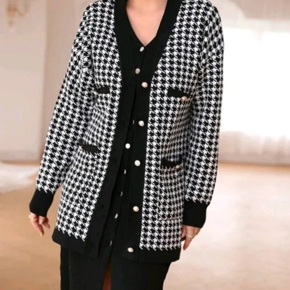 Classy Pocketed knit Houndstooth Cardigan - Picture 7 of 8